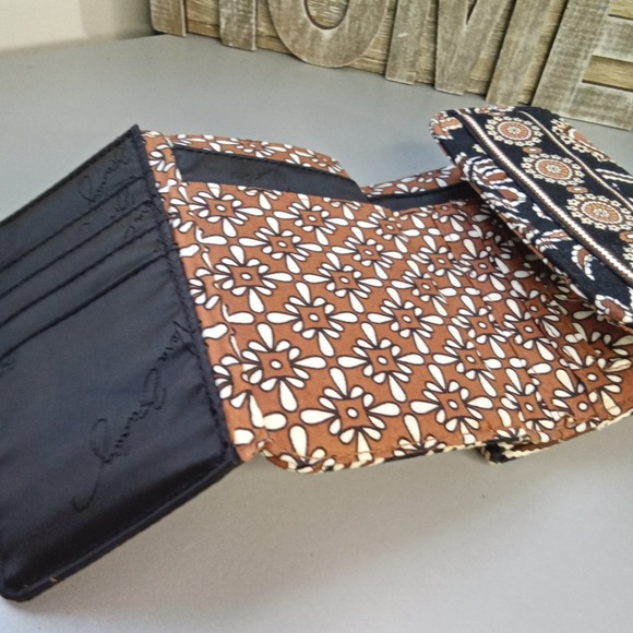 Vera Bradley Brown Paisley‎ Wallet Snap Closure Quilted - Picture 6 of 10